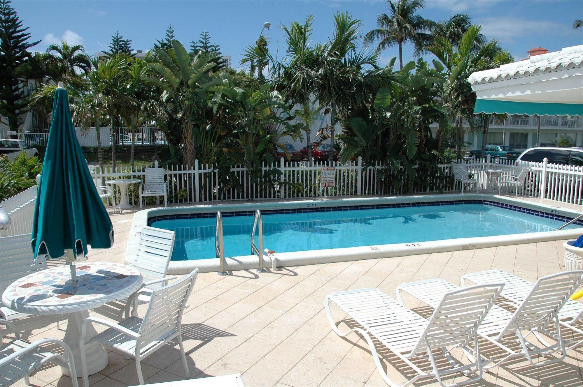 Pineapple Place Pompano Beach Exterior foto